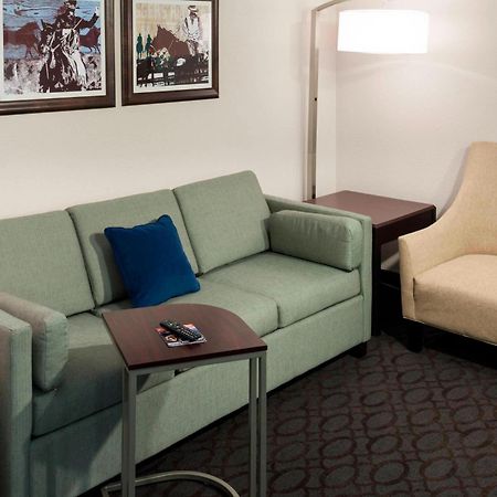 Springhill Suites By Marriott Dallas Downtown / West End Экстерьер фото