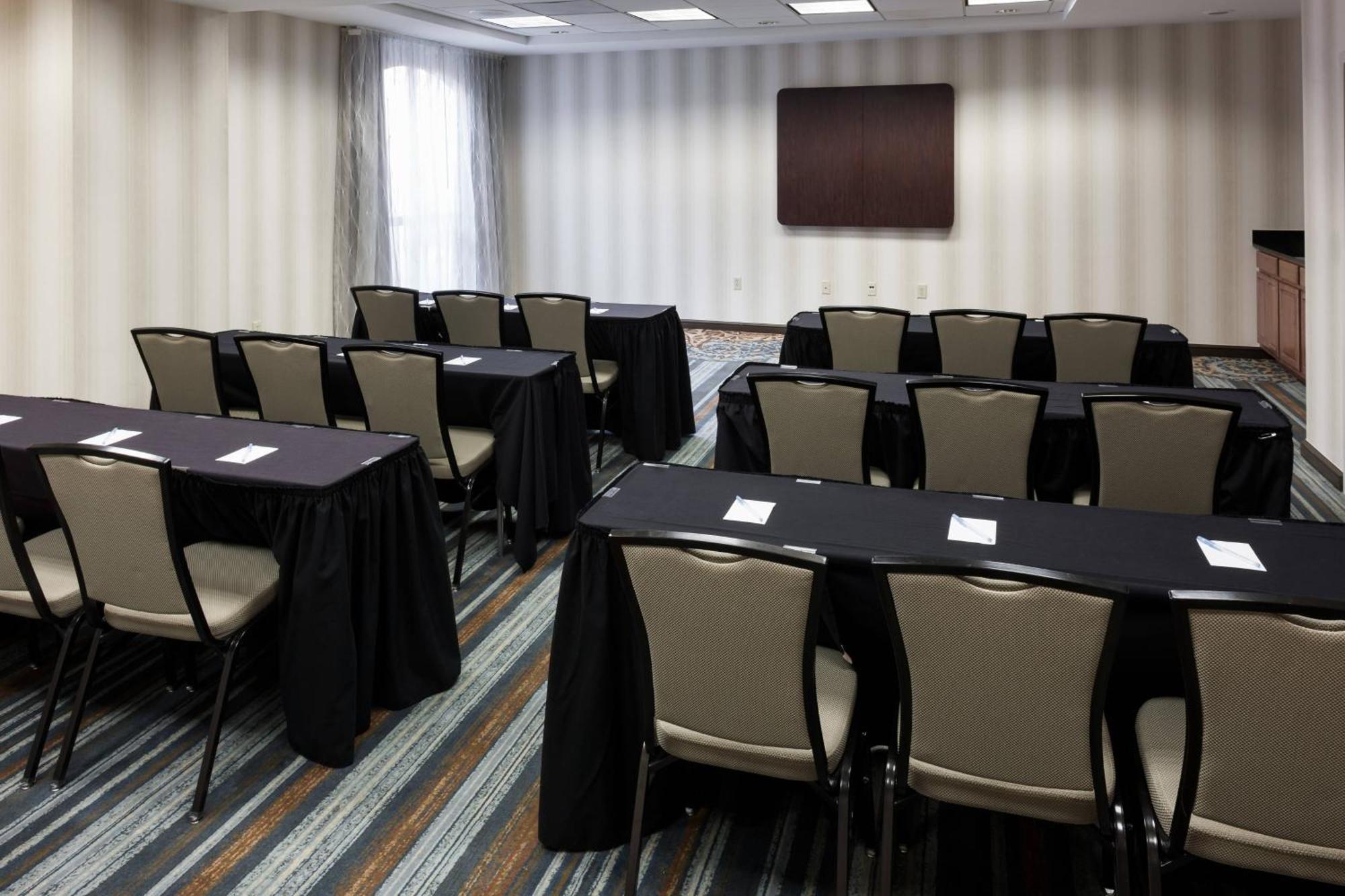 Springhill Suites By Marriott Dallas Downtown / West End Экстерьер фото