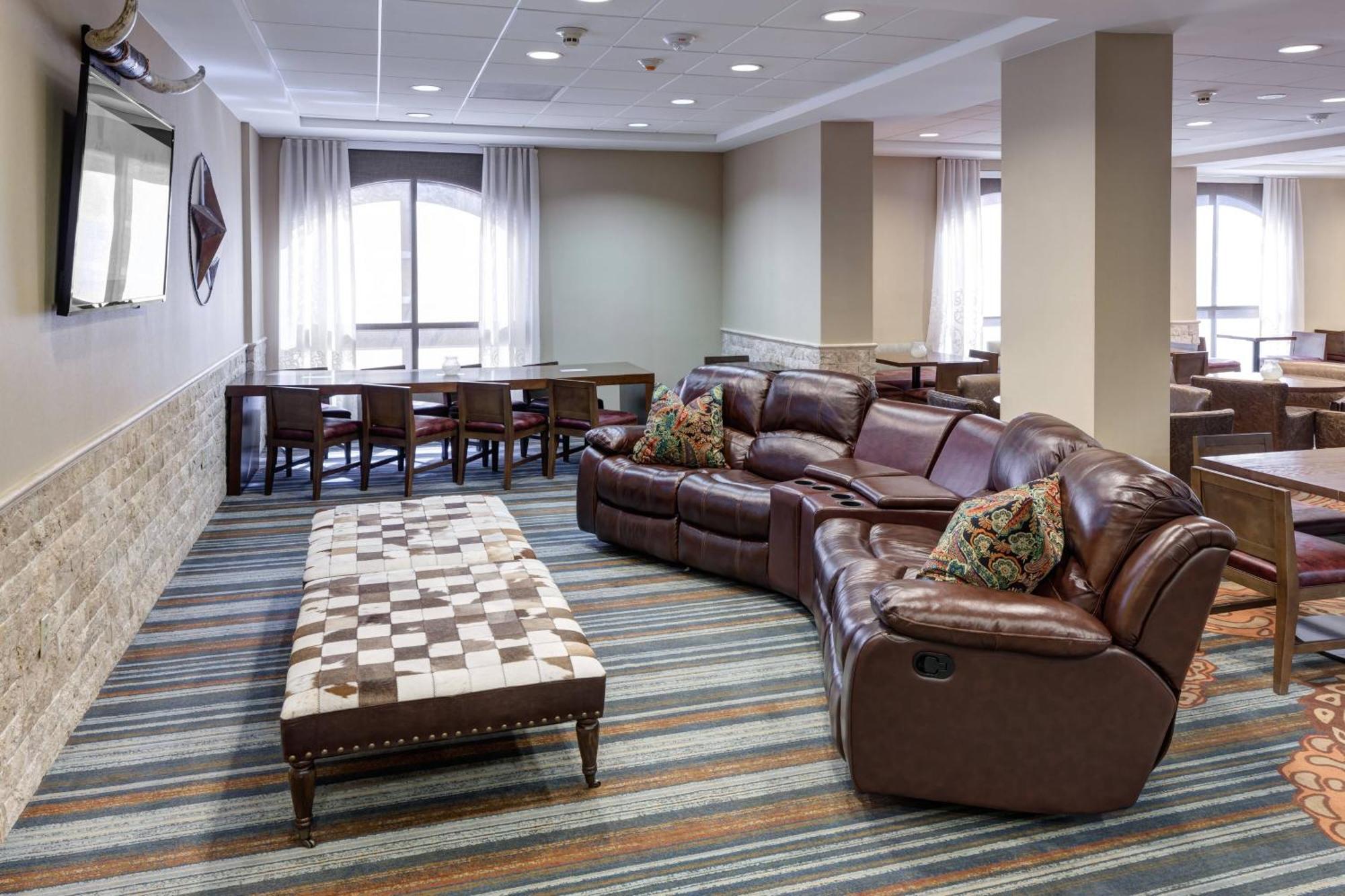 Springhill Suites By Marriott Dallas Downtown / West End Экстерьер фото