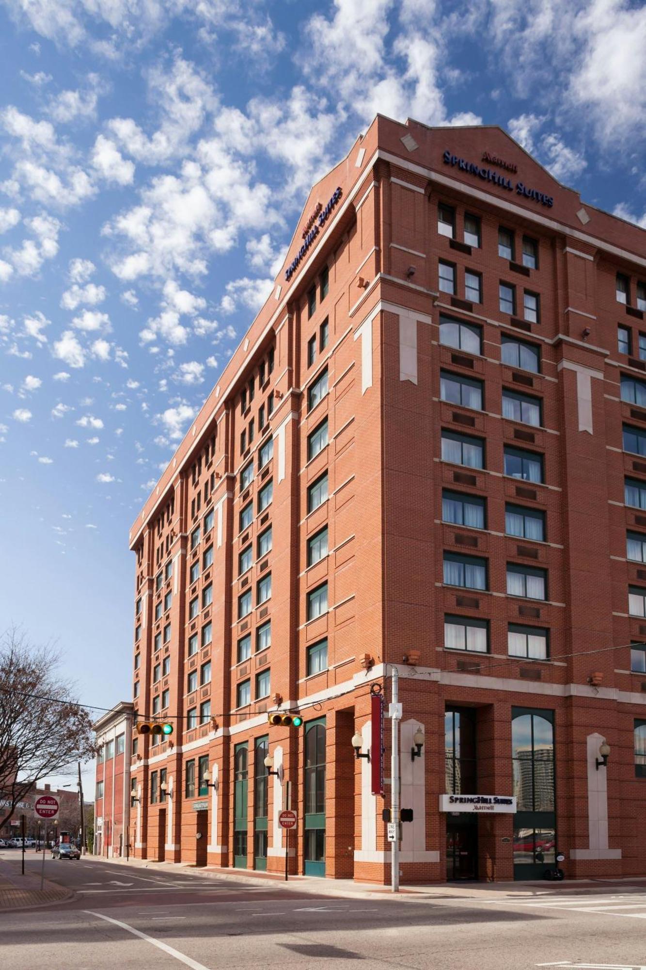 Springhill Suites By Marriott Dallas Downtown / West End Экстерьер фото